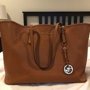 Michael Kors Jet Set Tote